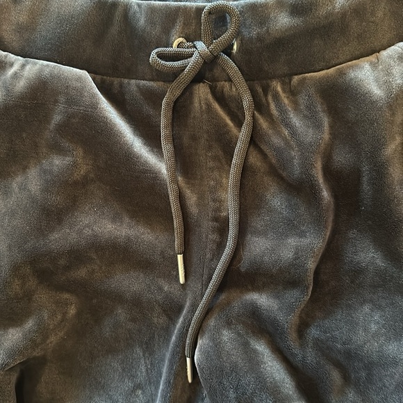 Ugg Set joggers and sweatshirt size M like new - Picture 4 of 7